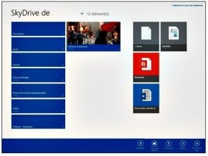 Les fichiers ajoutés à SkyDrive sont visibles à droite