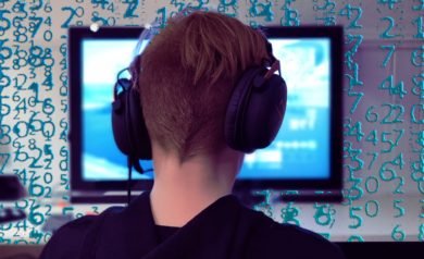 Image représentant un gamer avec casque audio